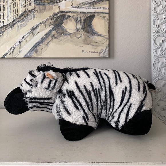 NWOT Zebra Pillow Pet - Picture 2 of 16